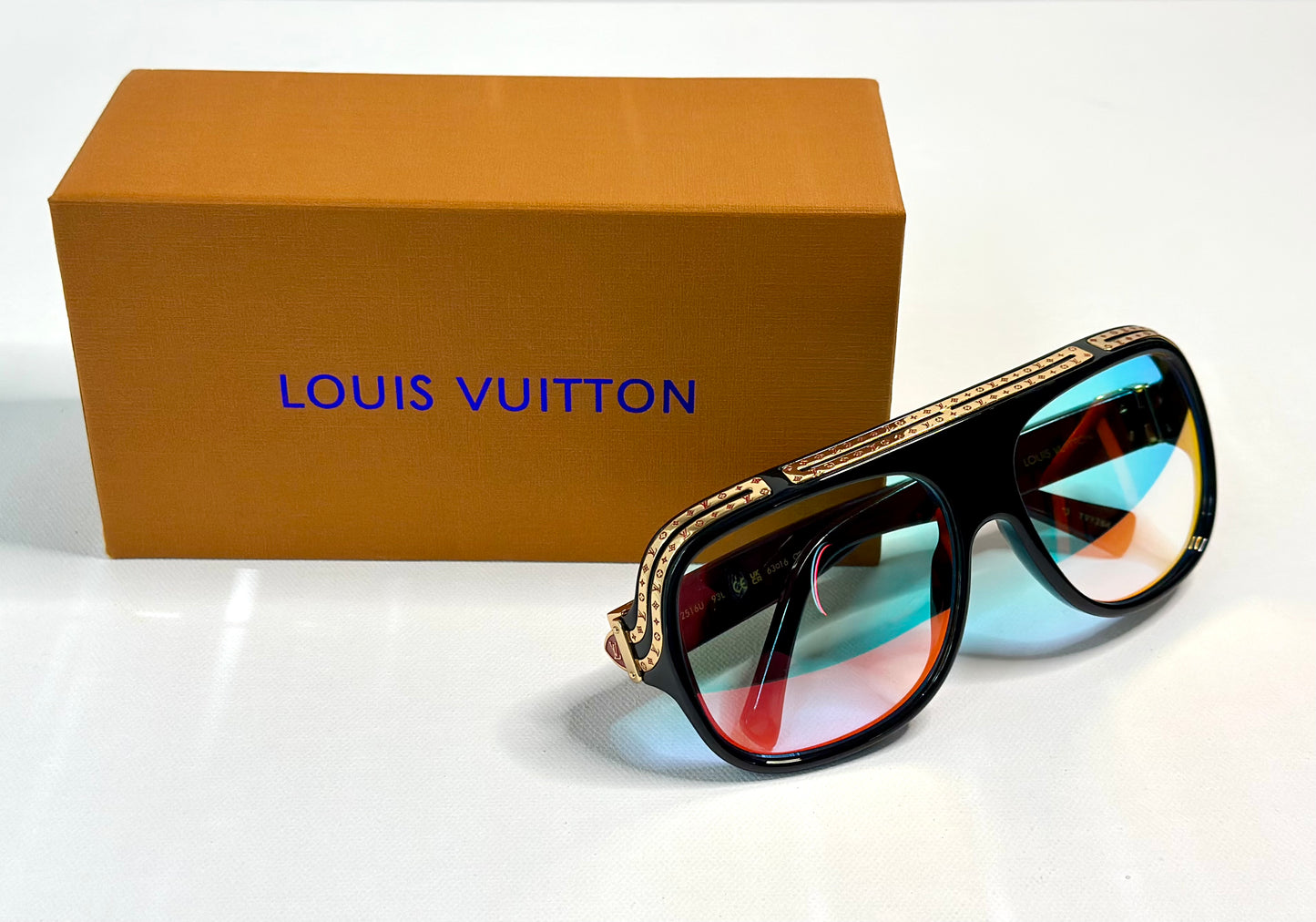 Louis Vuitton 1.0 Milionaires