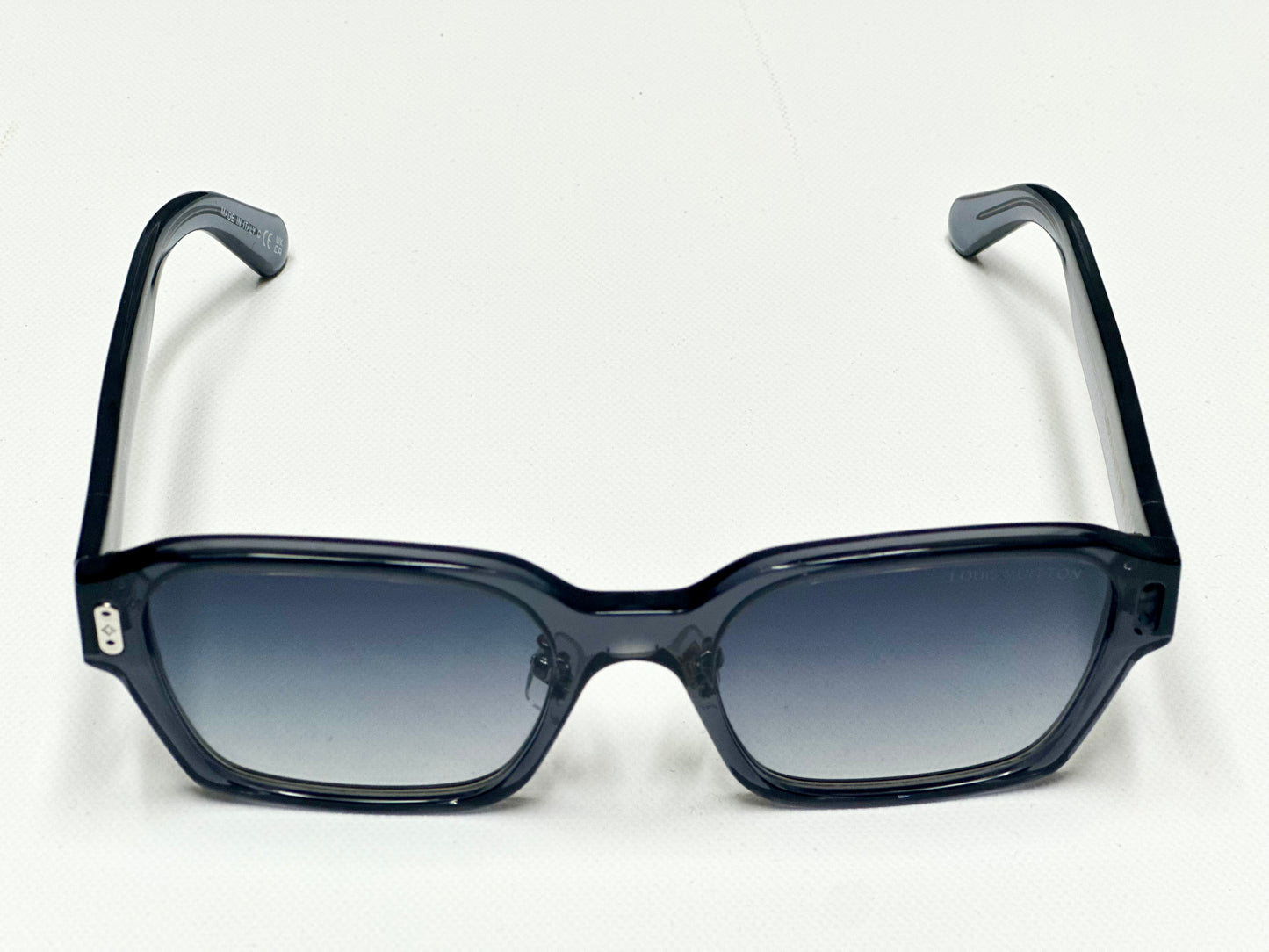 LV Confidence Sunglasses