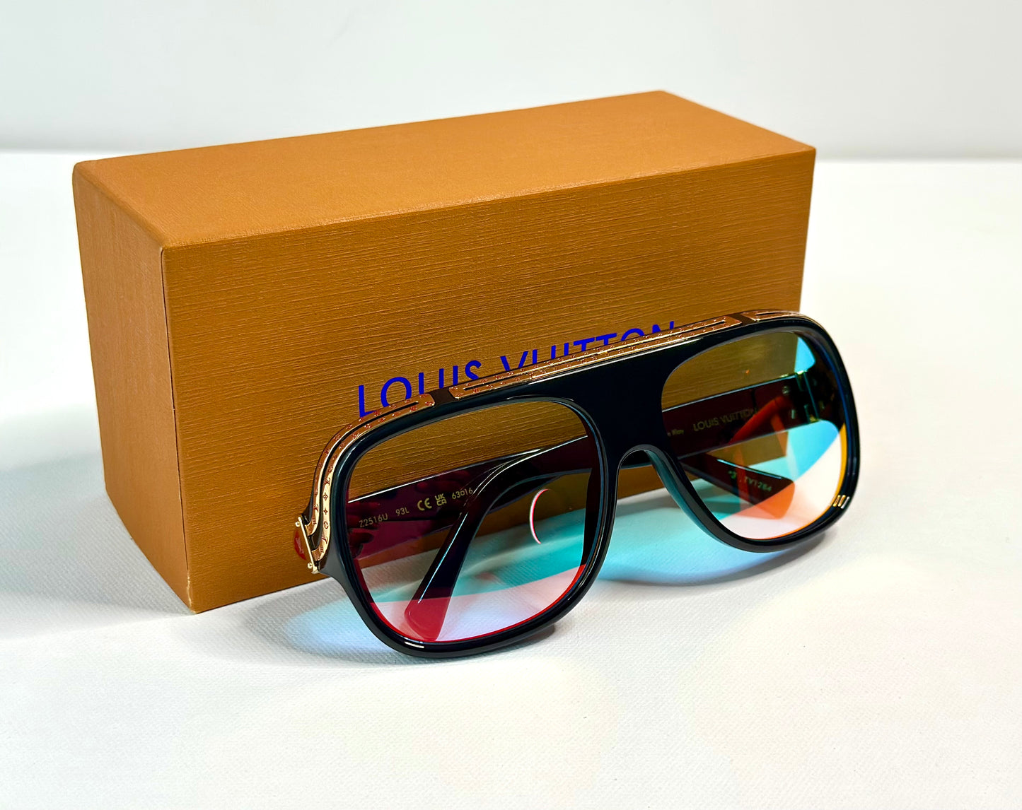 Louis Vuitton 1.0 Milionaires